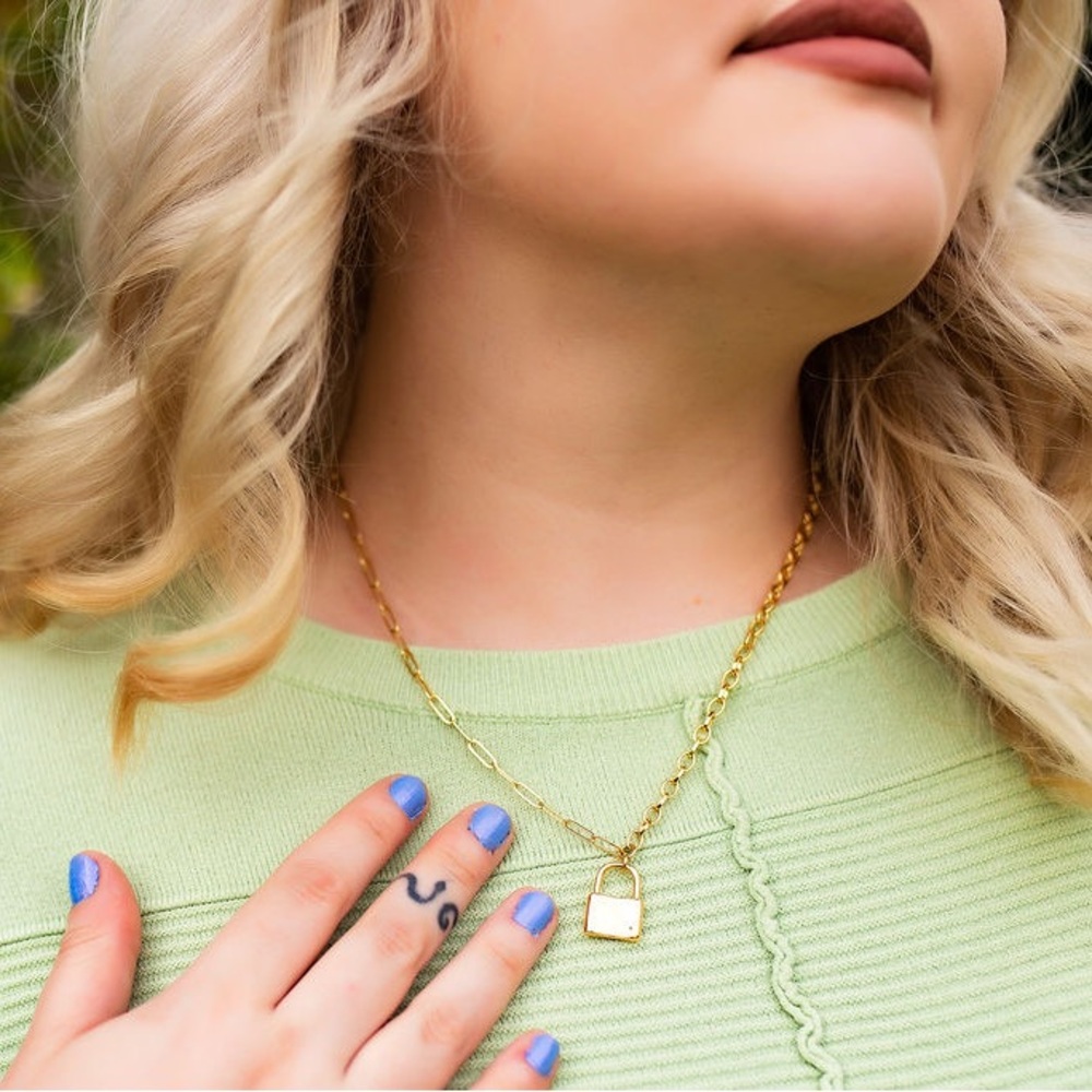 Kinsey Designs NWT Gold Lock Necklace | Mixed Paperclip Chain | 20" - Picture 3 of 4